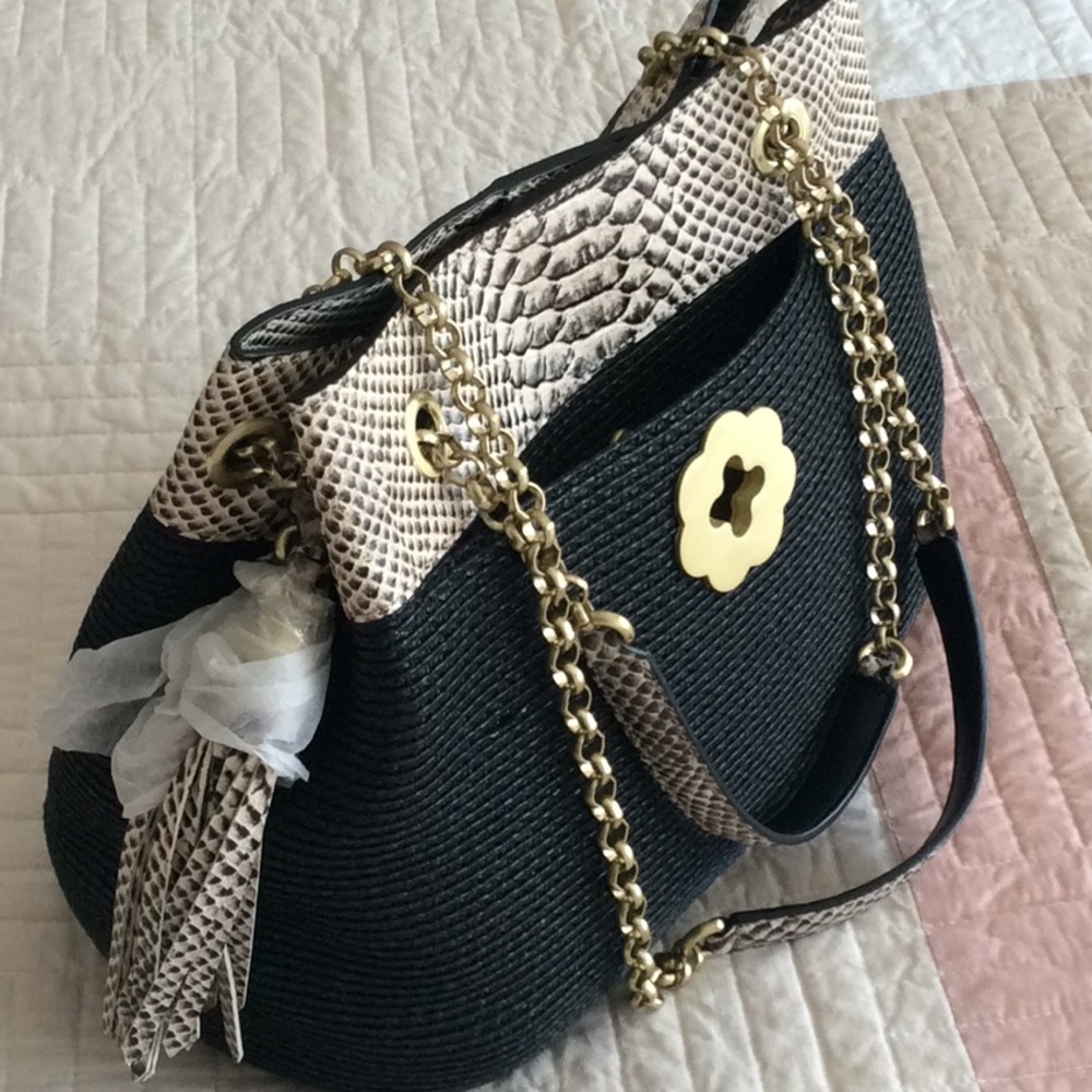 Purse - Picture 3 of 3